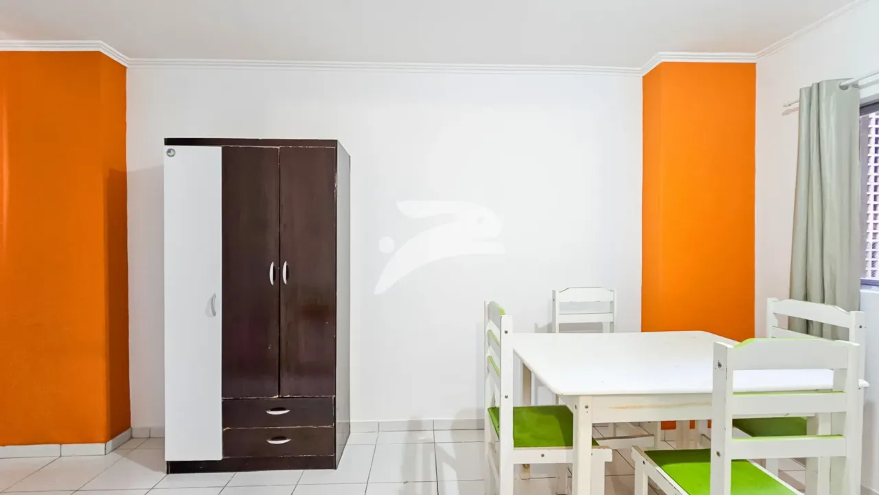 1-bedroom apartment with an open-plan kitchen — photo 4