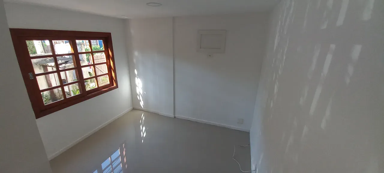 Unfurnished house with a closed kitchen and gas stove — photo 27