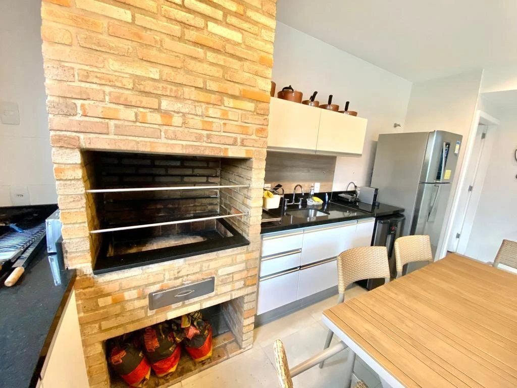 Furnished penthouse with balcony and open-plan kitchen — photo 28