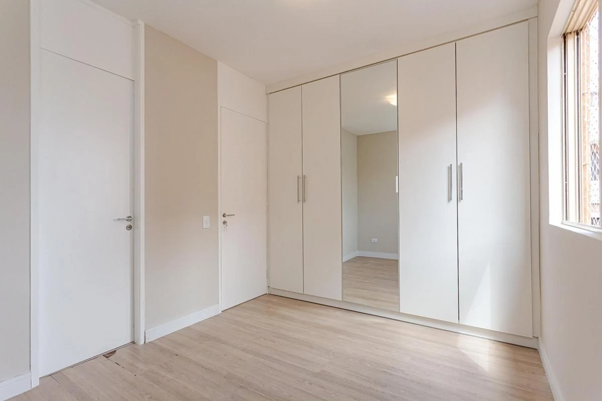 113 m² apartment with 2 bedrooms and enclosed balcony