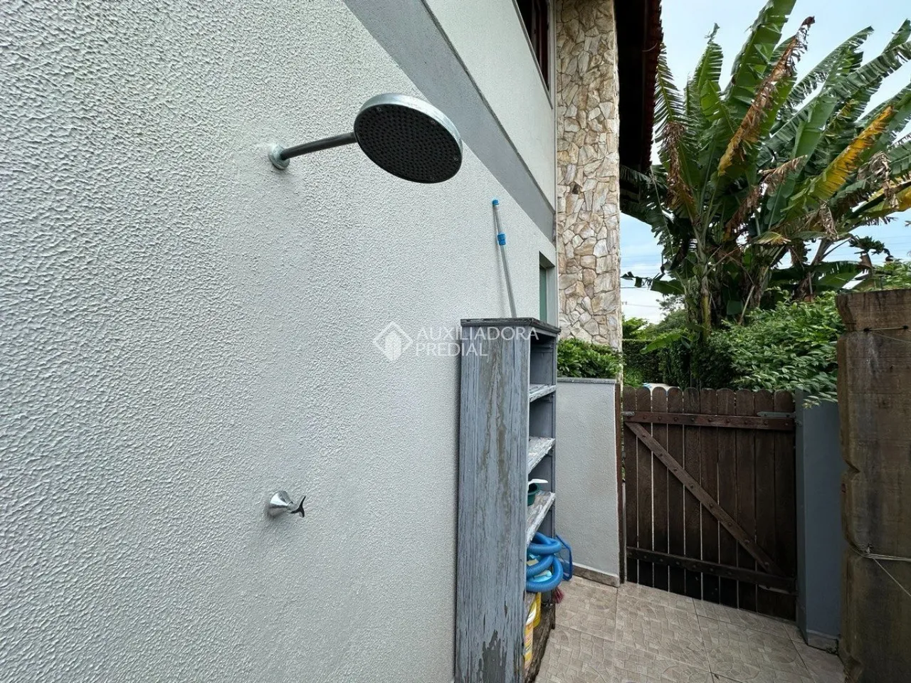 3 quartos e varanda envidraçada: casa de 288 m² — photo 18