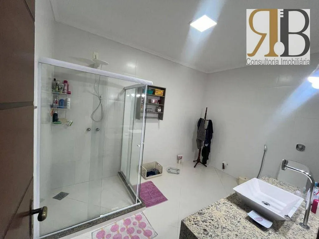 4-bedroom house with 5 bathrooms, 400 m² — photo 8