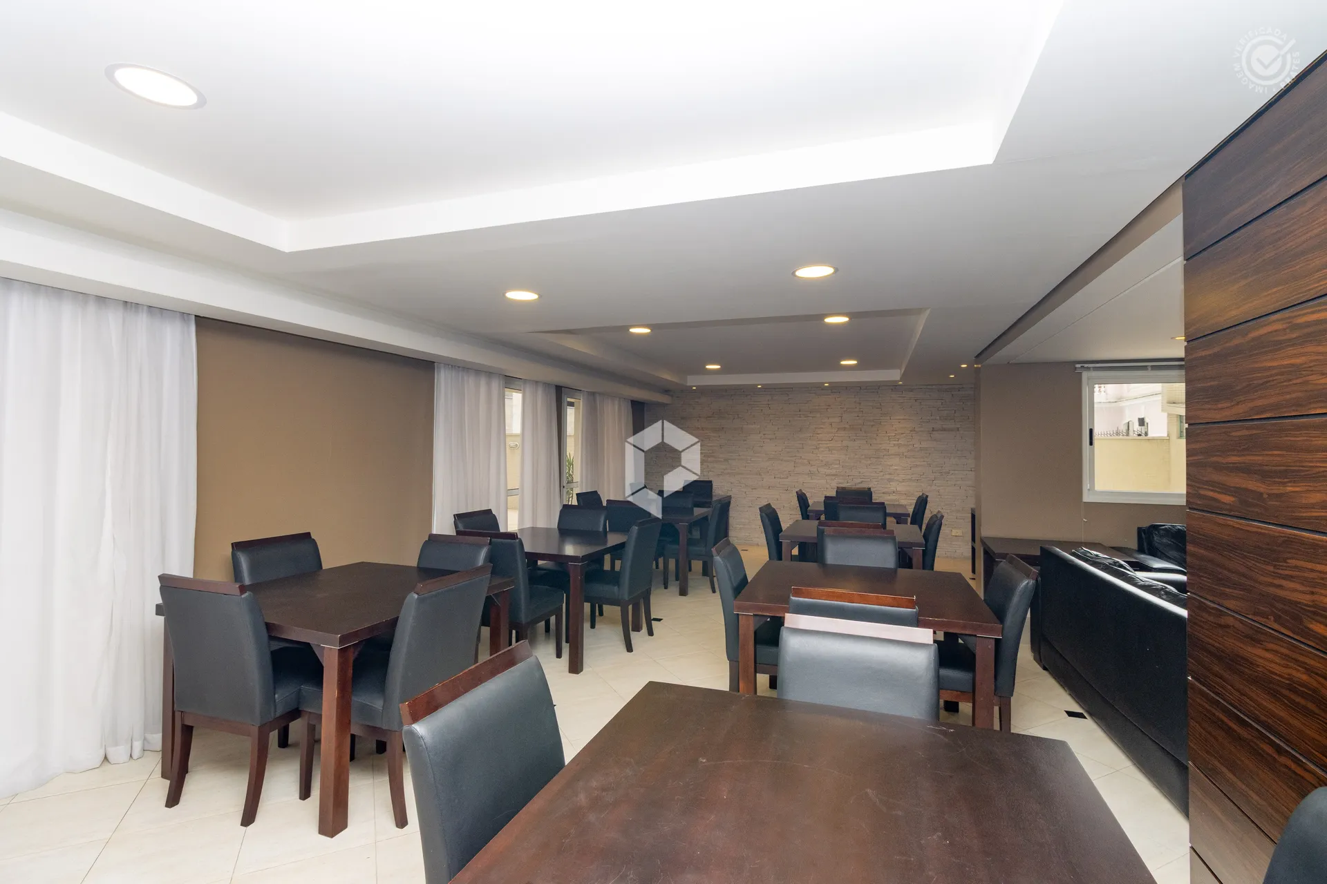2-bedroom apartment with 137 m² and fitted kitchen cabinets — photo 21
