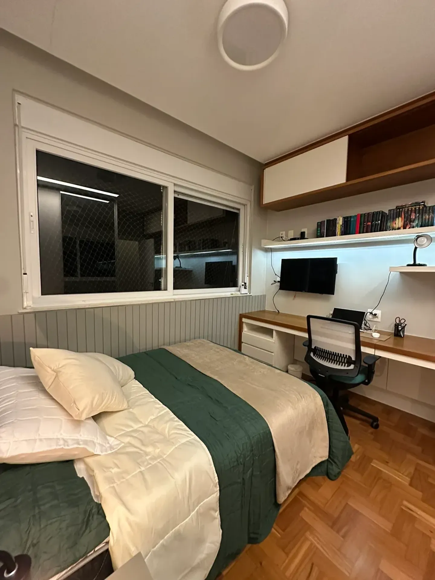Furnished apartment with 3 bedrooms and 3 bathrooms — photo 27