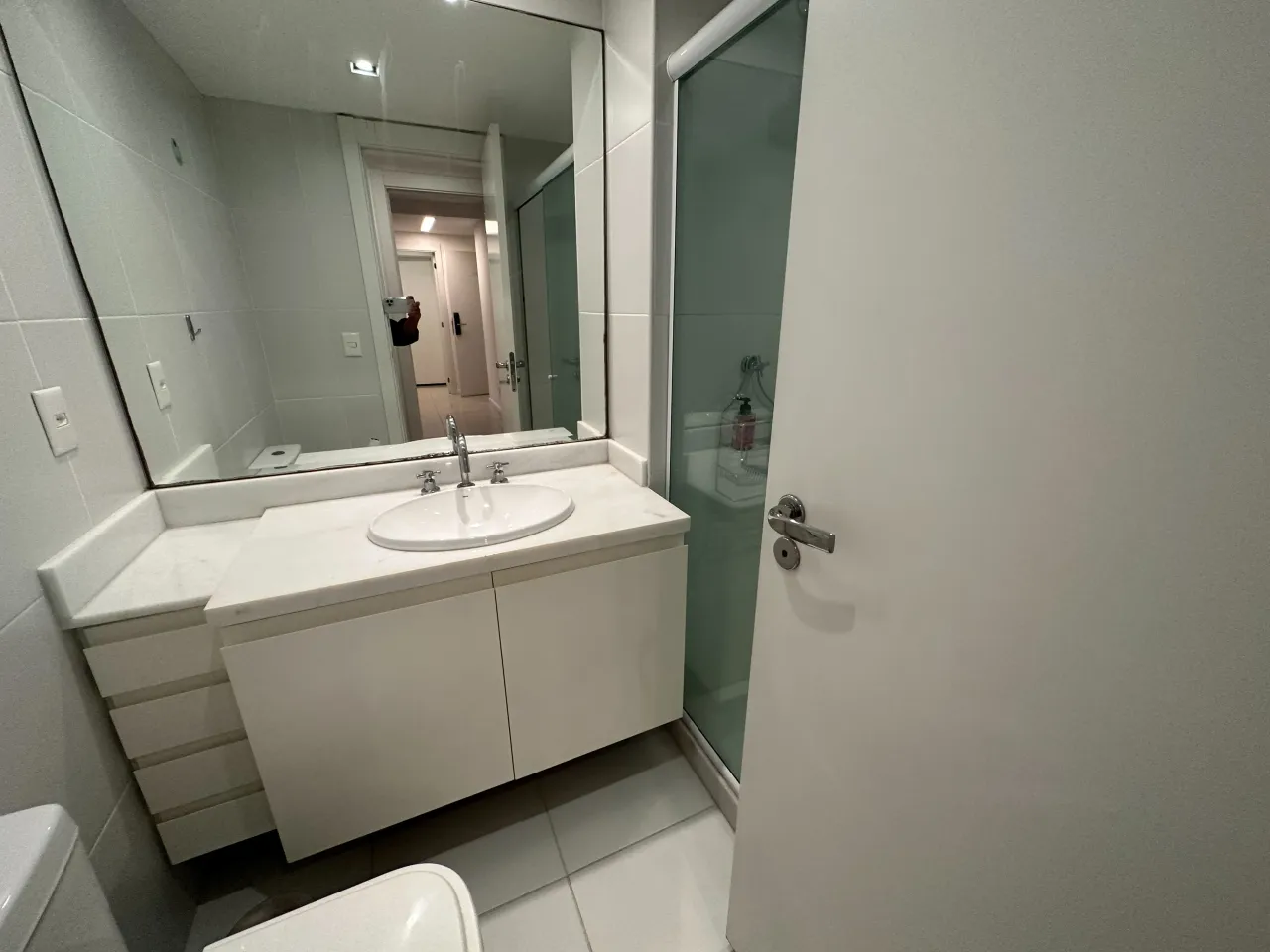 Furnished 2-bedroom, 2-bath apartment with 83 m² — photo 7