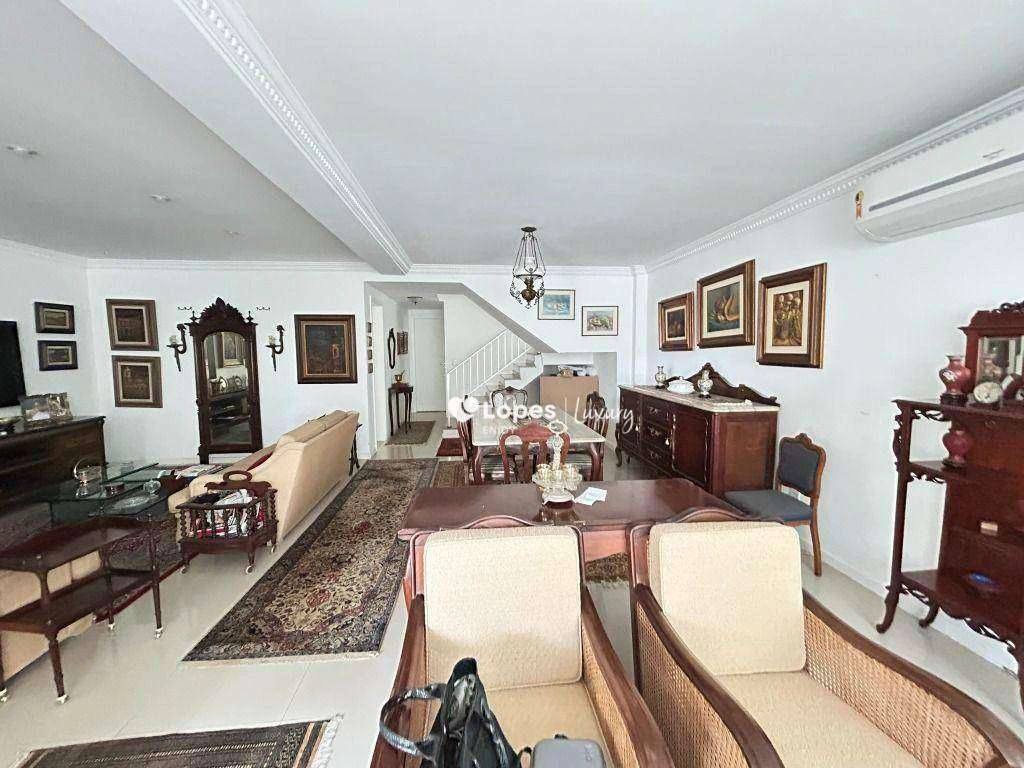 Furnished house 583 m² with 5 bedrooms and 6 bathrooms