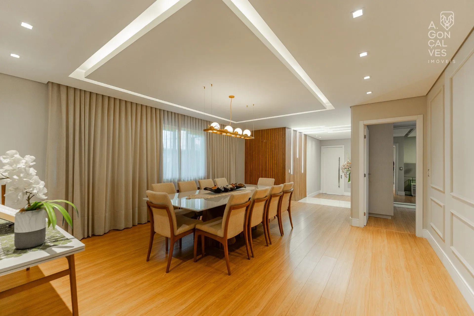 House with 3 bedrooms and an open-plan kitchen — photo 9