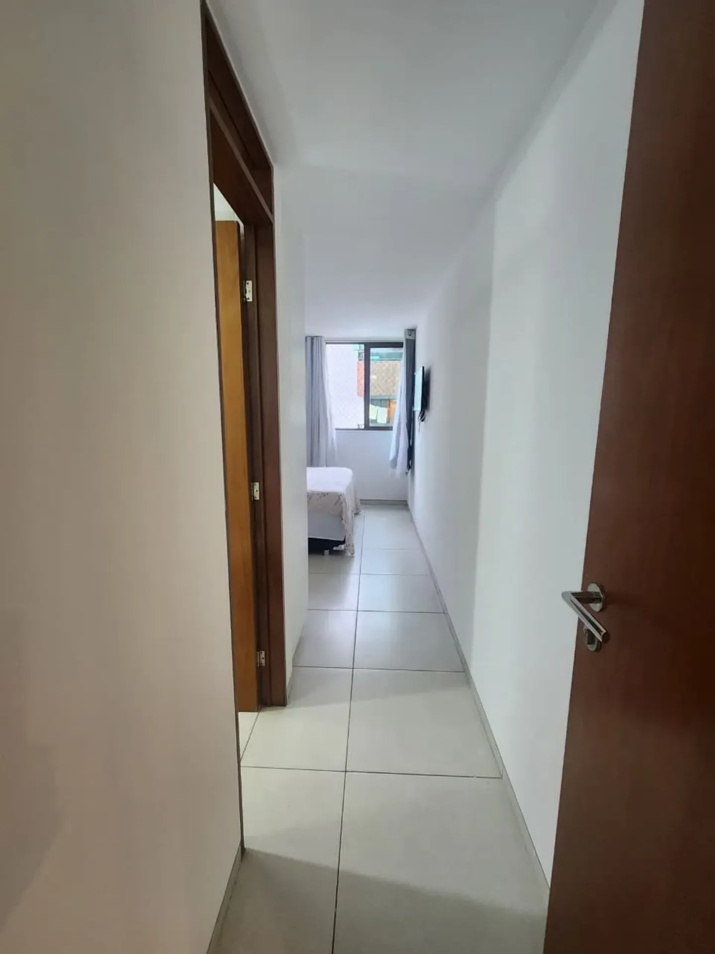 Furnished 2-bedroom apartment with city view — photo 25