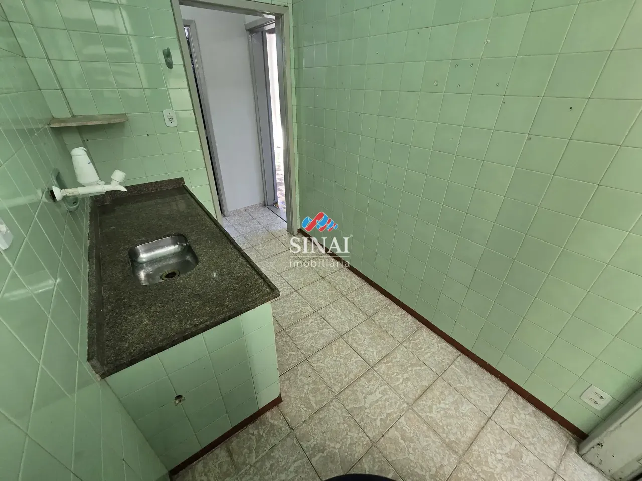 2-bedroom apartment with no parking space — photo 9
