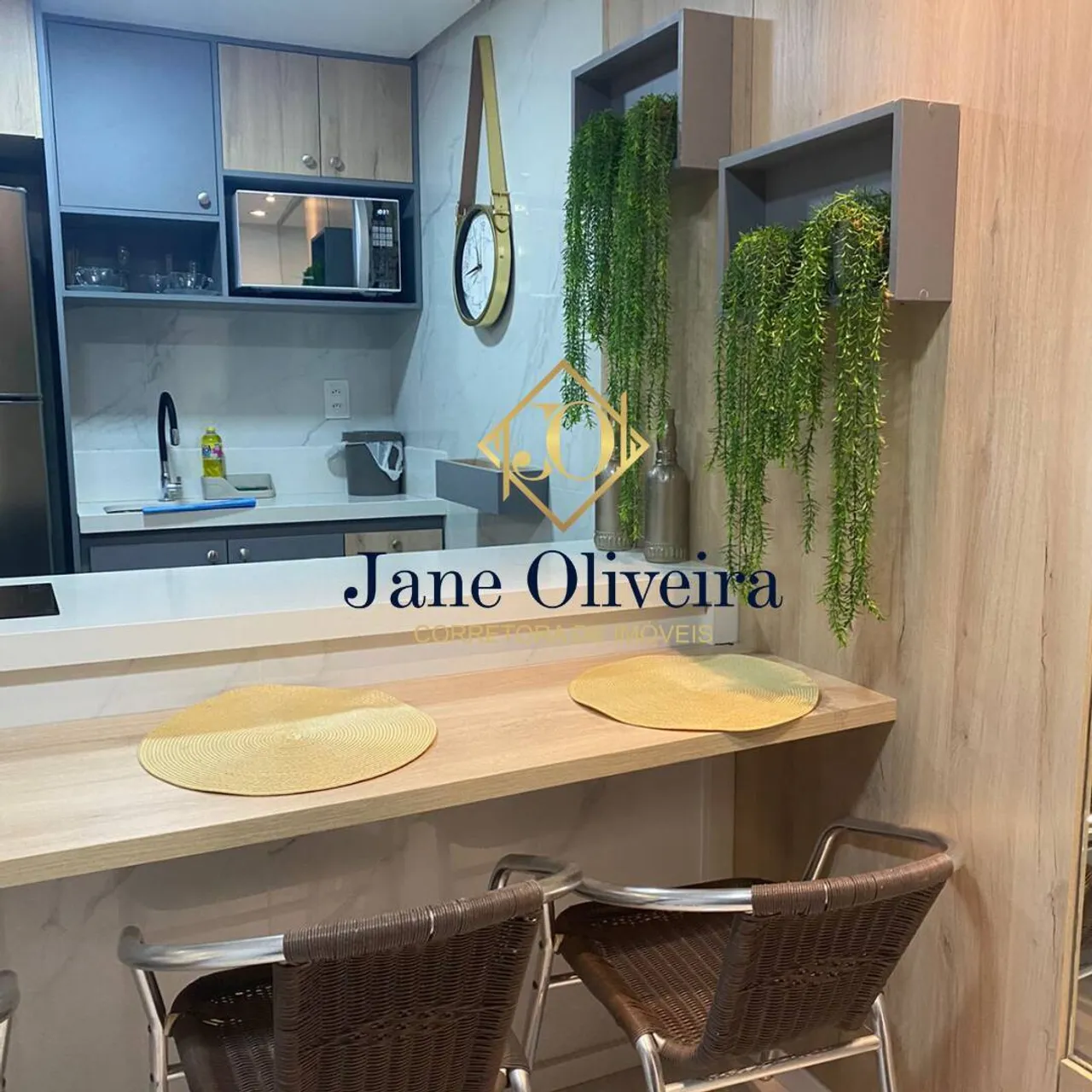 Furnished 1-bedroom apartment with open-plan kitchen — photo 13