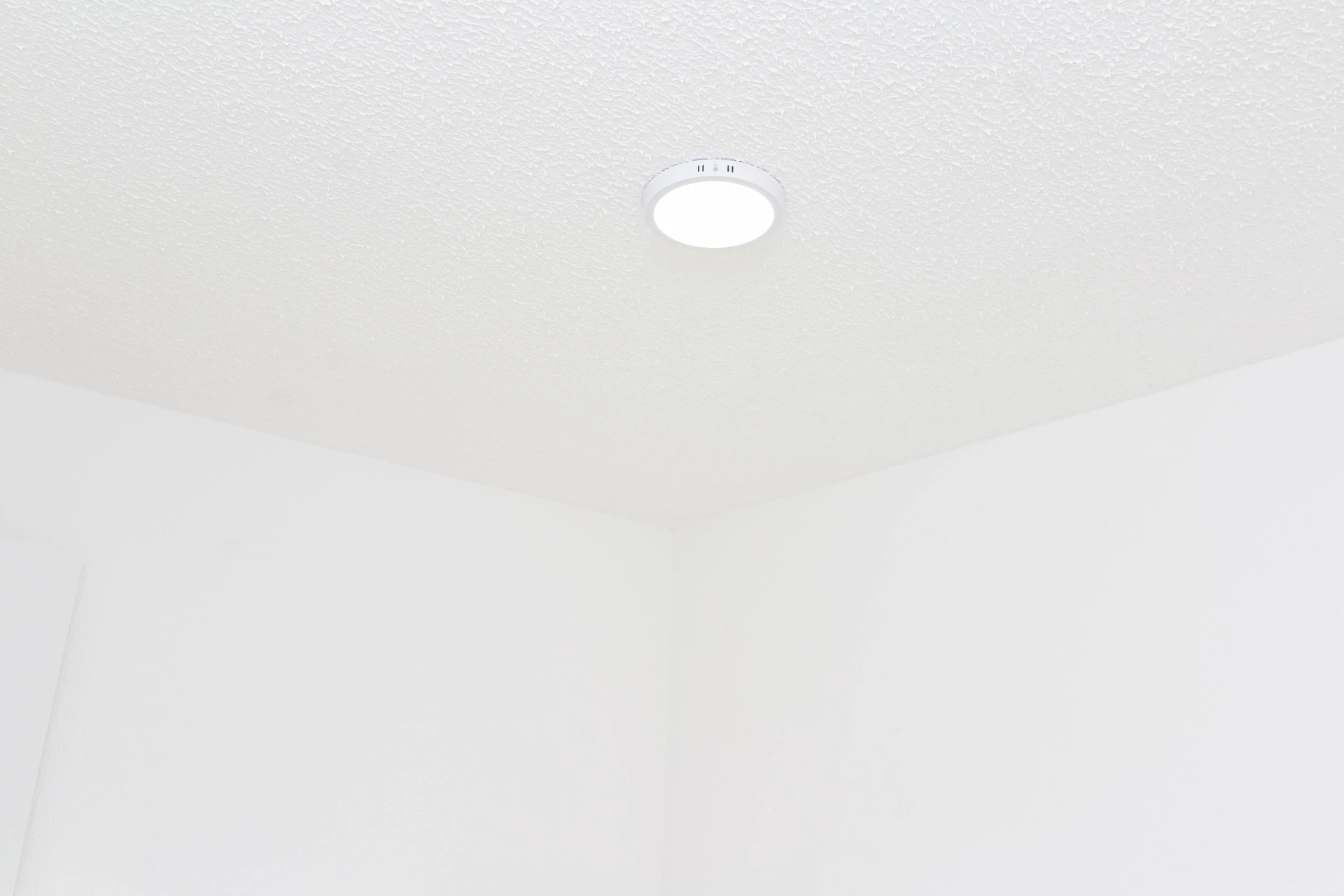 Apartamento de 2 habitaciones con balcón y jardín privado — photo 11