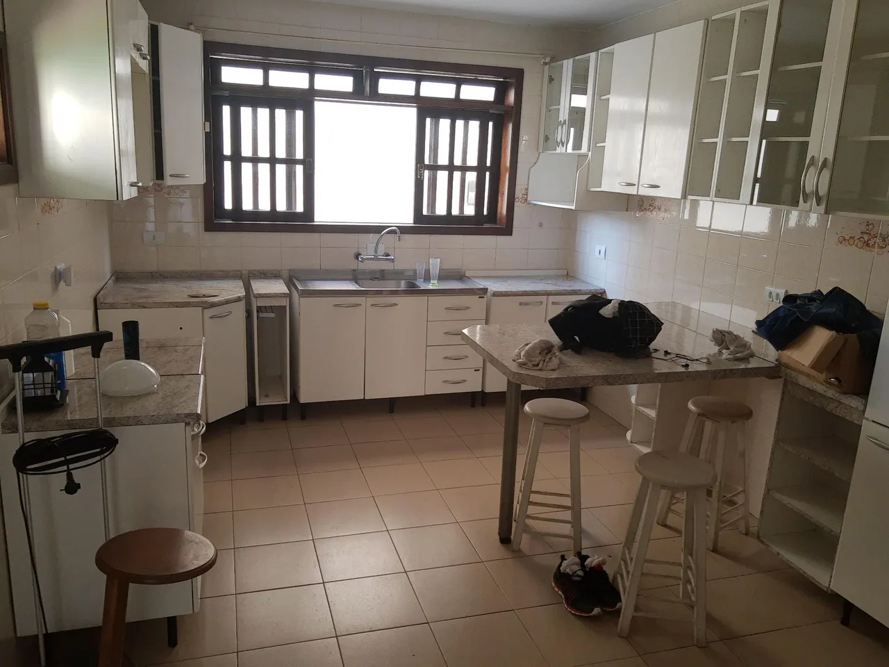 Ванна та 4 спальні: будинок 228 м² — photo 2