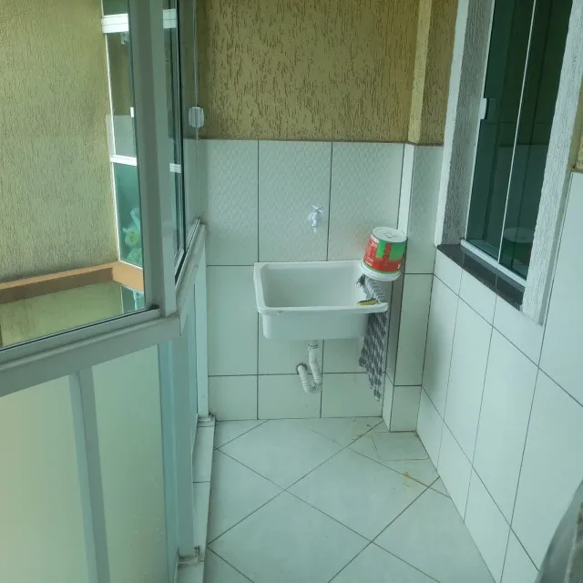 2-bedroom apartment with a glass-enclosed balcony — photo 5