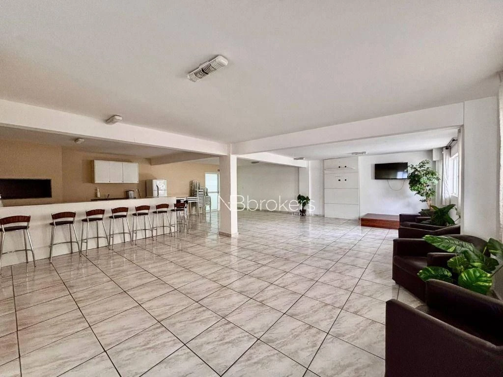 2-bedroom apartment with a washing machine in Curitiba — photo 37