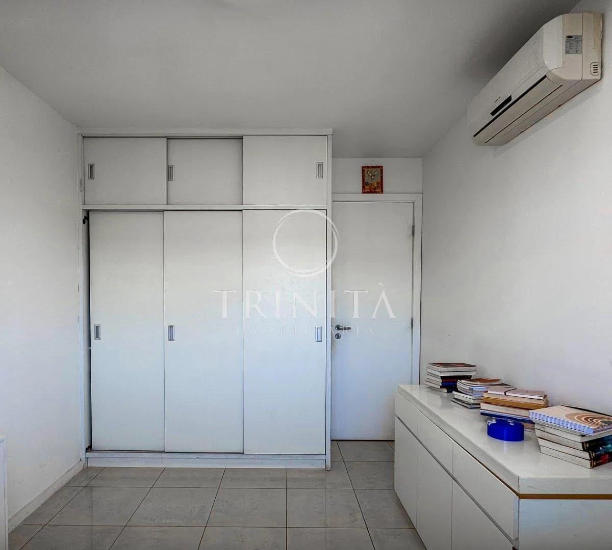 Furnished penthouse with 4 bedrooms, 200 m² and 3 parking — photo 31