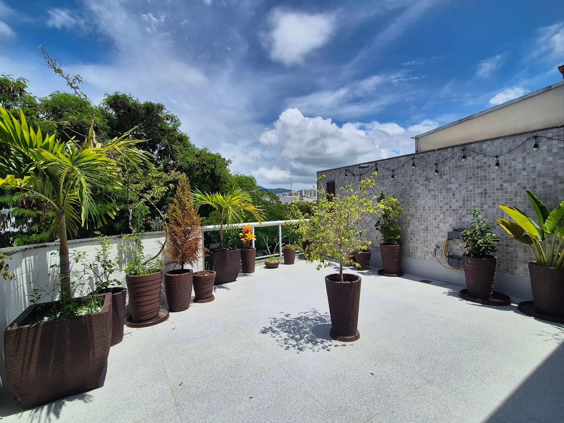Apartamento mobiliado, 200 m², com varanda envidraçada — photo 3