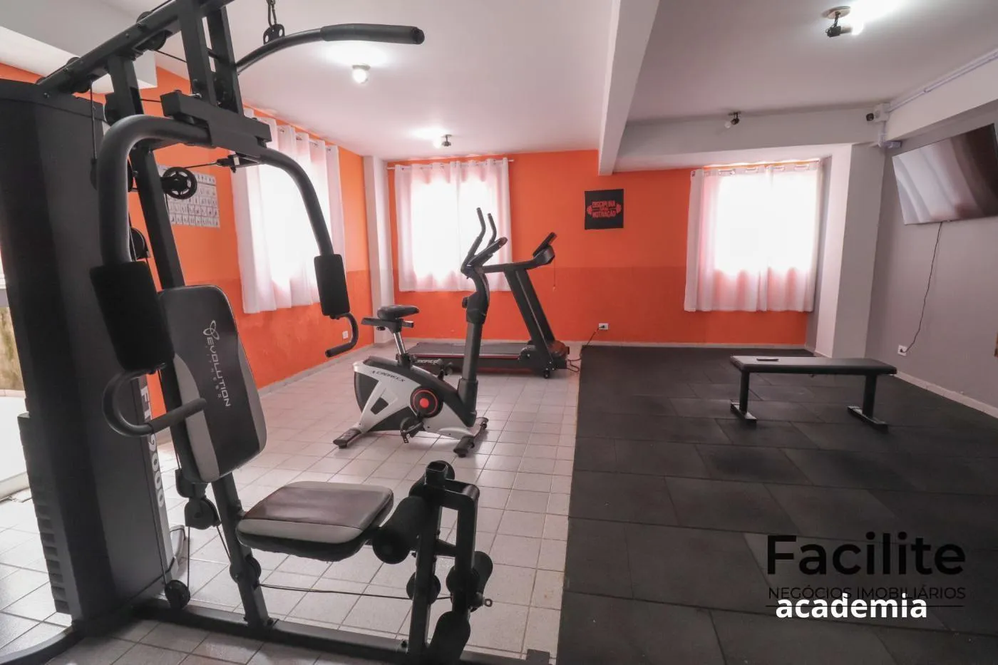 Studio in a building with a gym — photo 24