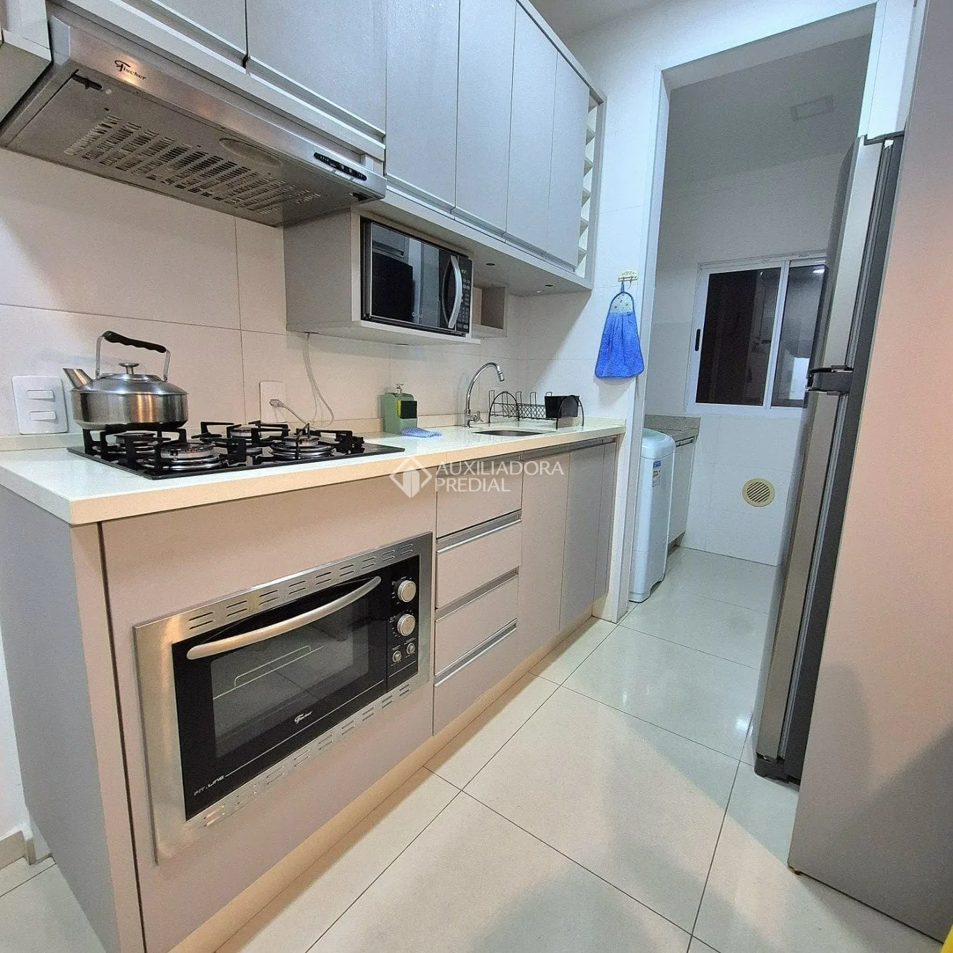 2-bedroom apartment with a washing machine in Florianópolis — photo 2