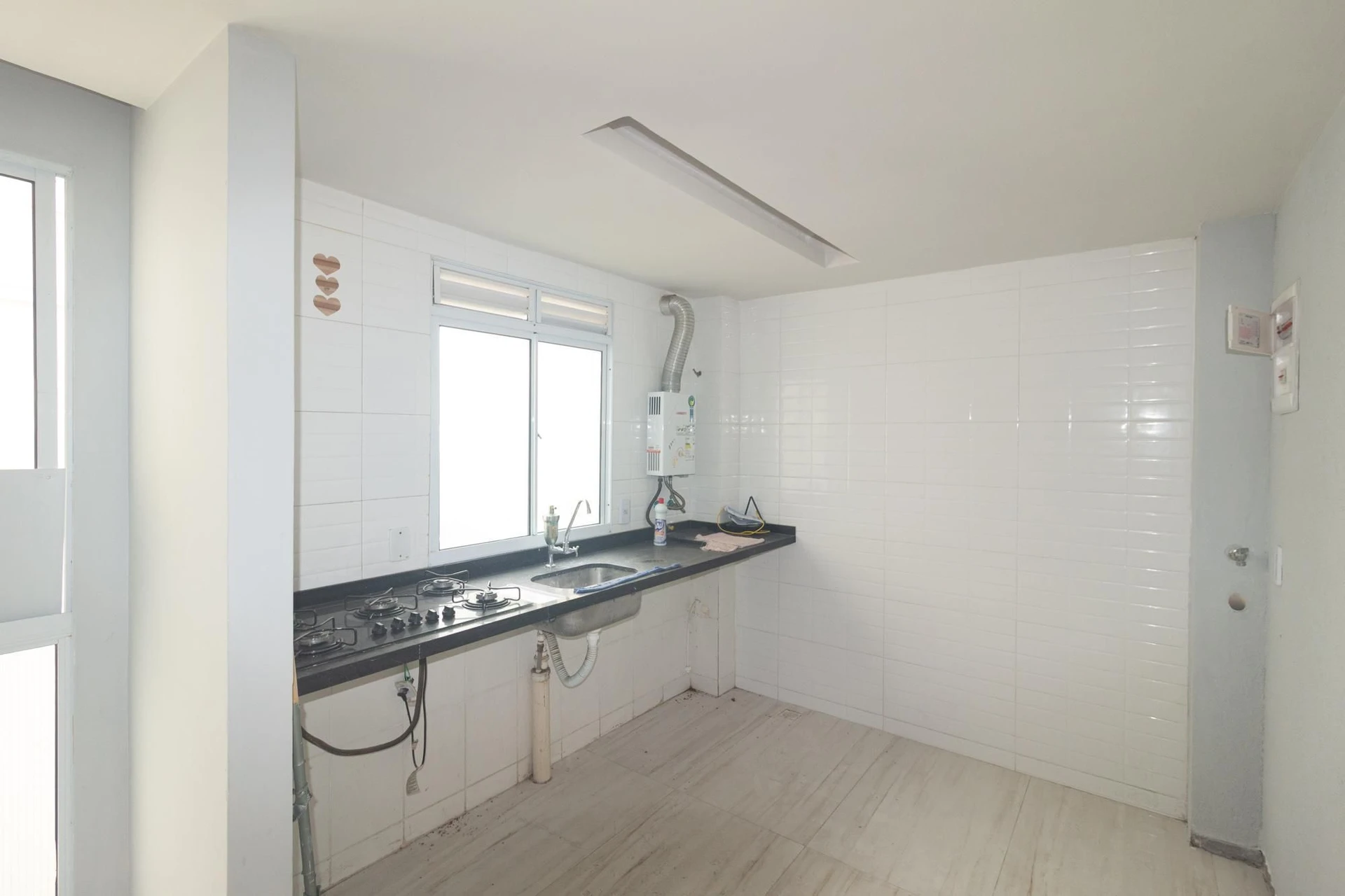Apartamento de 2 quartos em condomínio com piscina — photo 3
