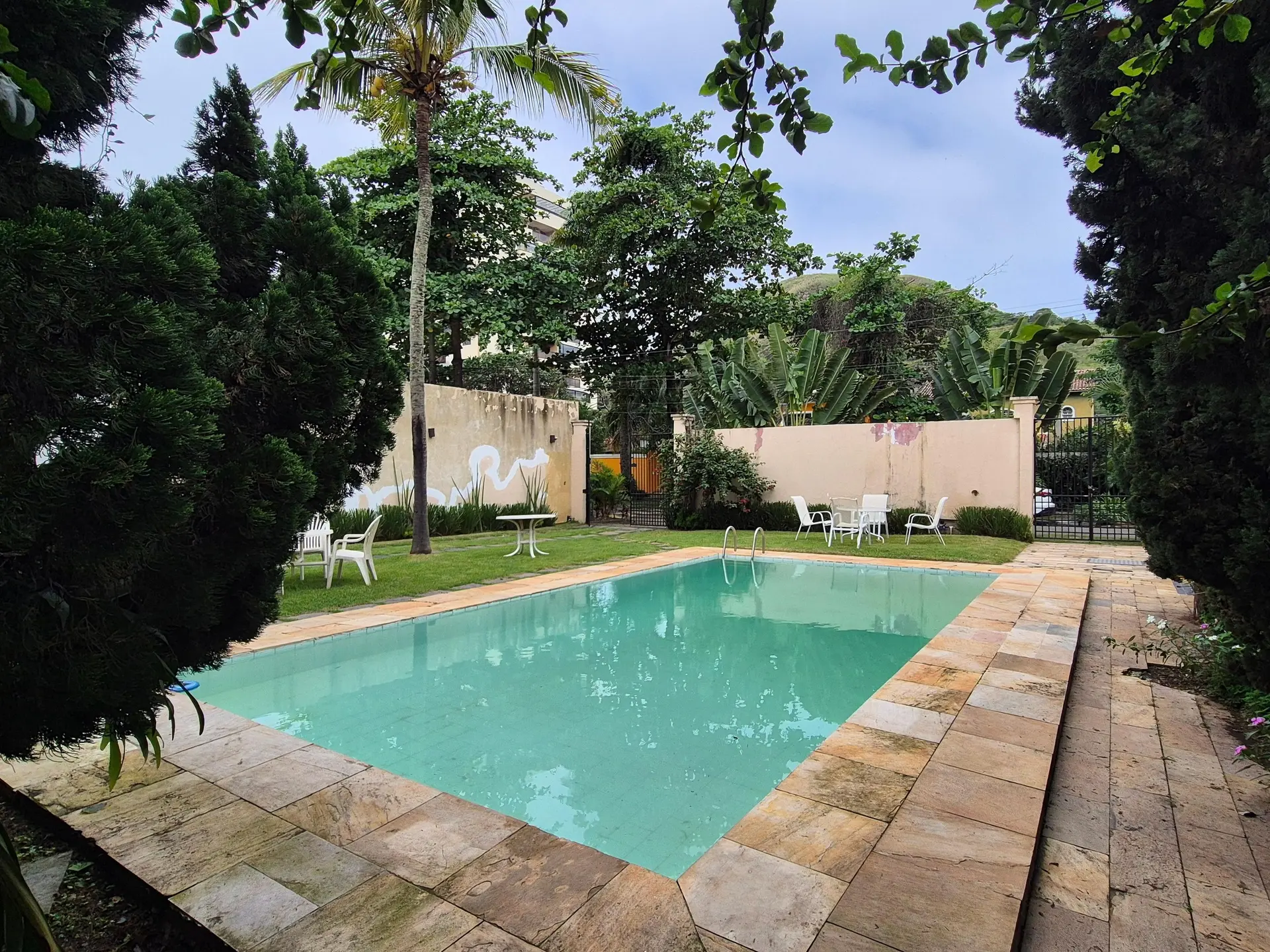 4-bedroom house with a garden in Rio de Janeiro — photo 32