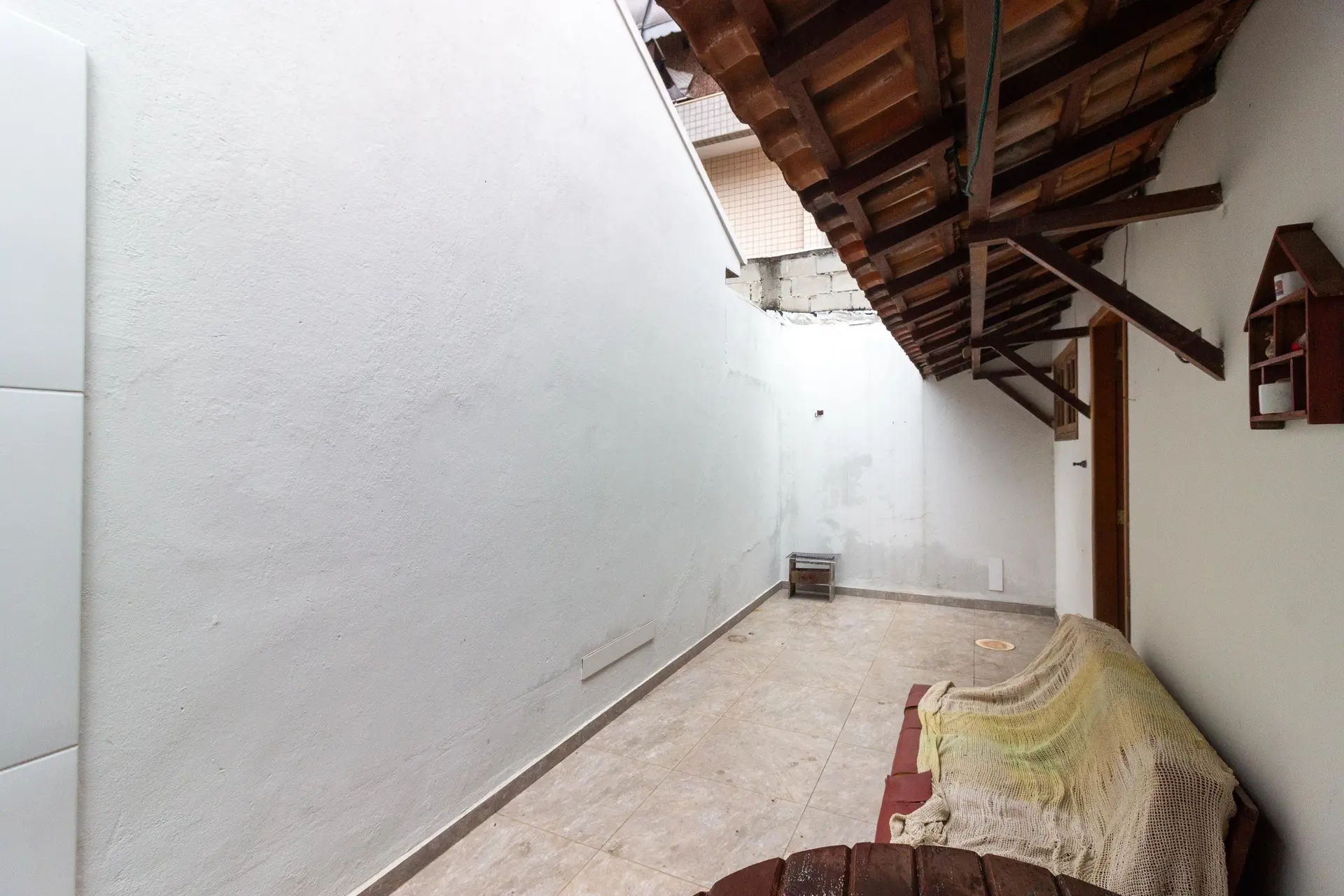 Furnished house with 2 bedrooms and 1 bathroom — photo 24