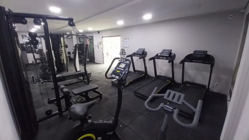 Apartamento de 2 quartos em condomínio com academia — photo 7