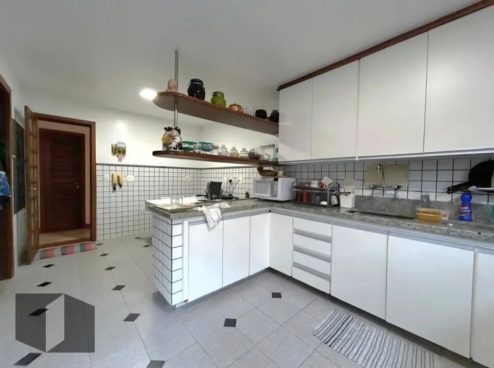 Casa com 4 quartos, 5 banheiros e 5 vagas — photo 39