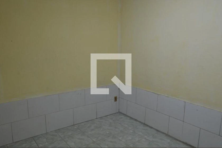 Apartamento de 1 dormitorio con cocina separada y ducha eléctrica — photo 8