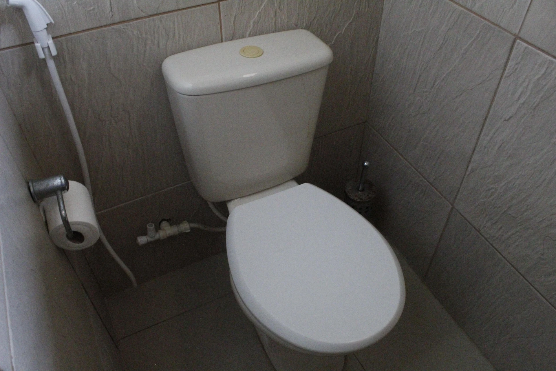 Furnished 4-bedroom house with private balcony — photo 43