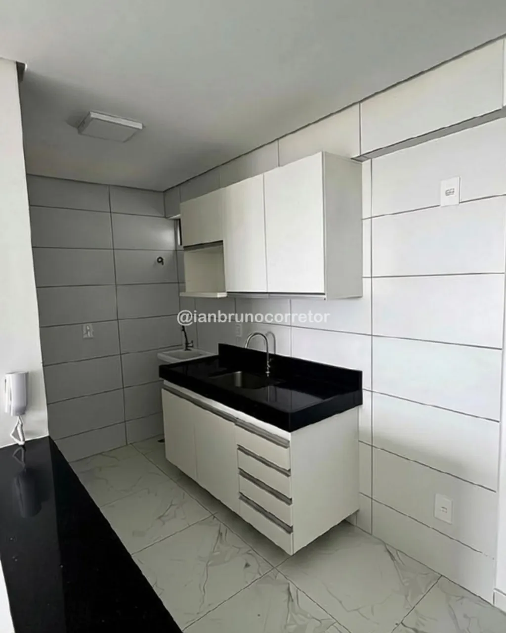 Apartamento de 1 quarto com cozinha americana