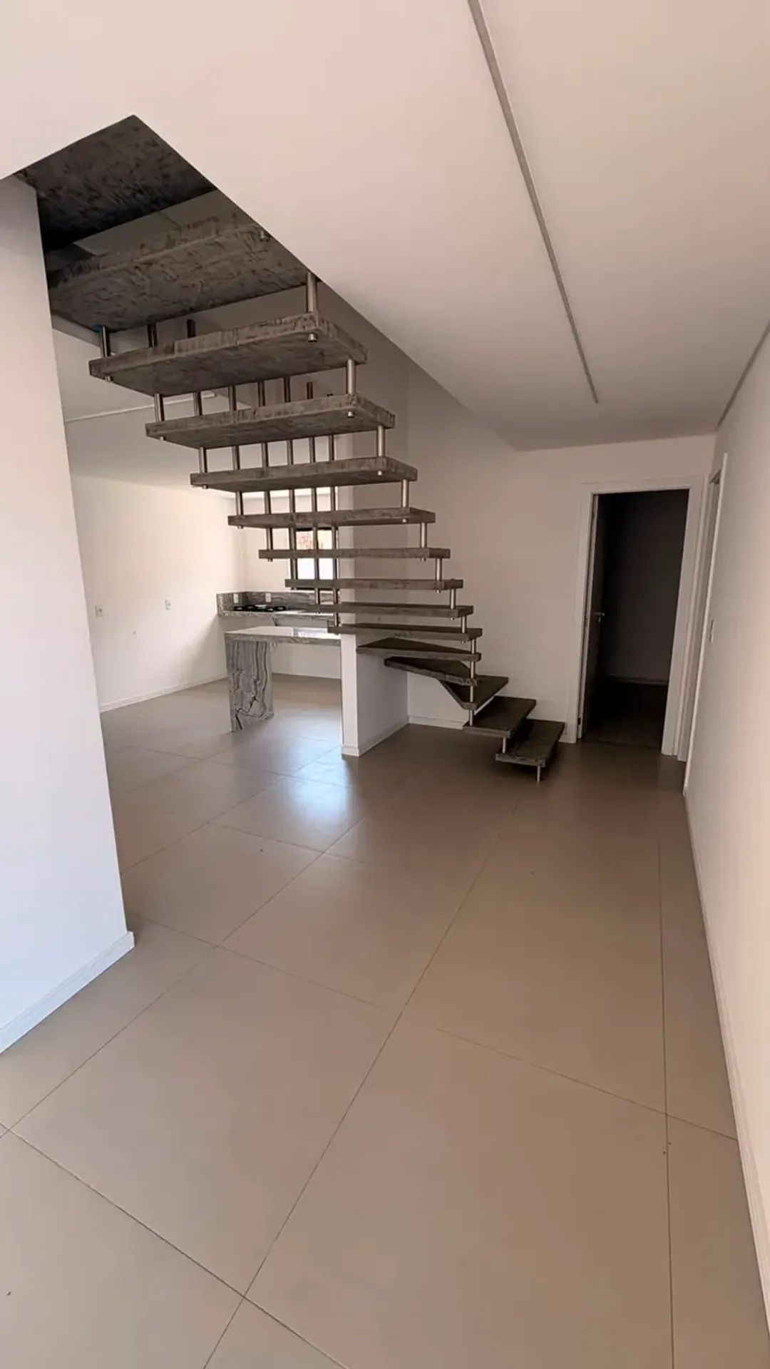5-suite house with open-plan kitchen and 480 m² — photo 14