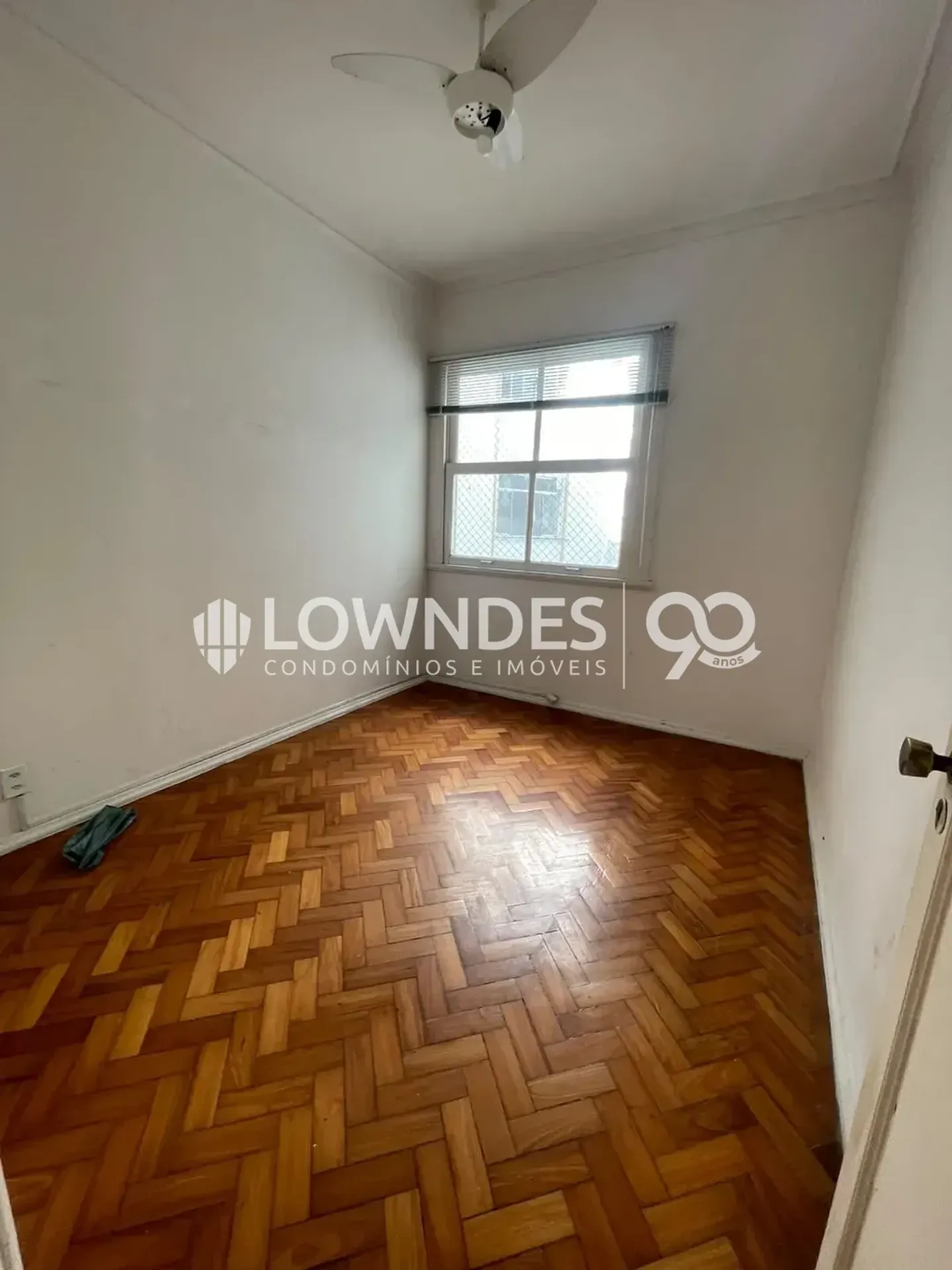 Walk-in closet in a 3-bedroom apartment, 84 m² — photo 10