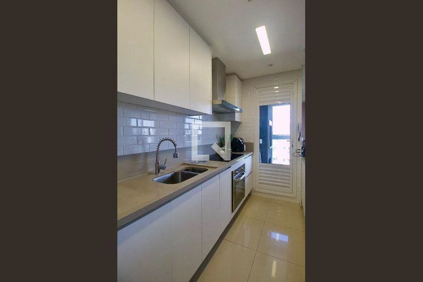 Home office in a 2-bedroom apartment, 80 m² — photo 9