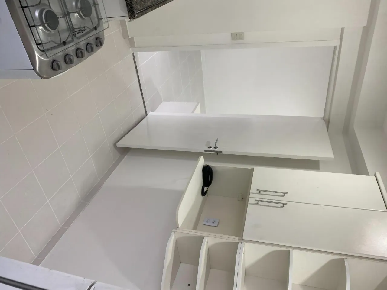 Apartamento mobiliado de 2 quartos com 1 vaga e varanda — photo 4