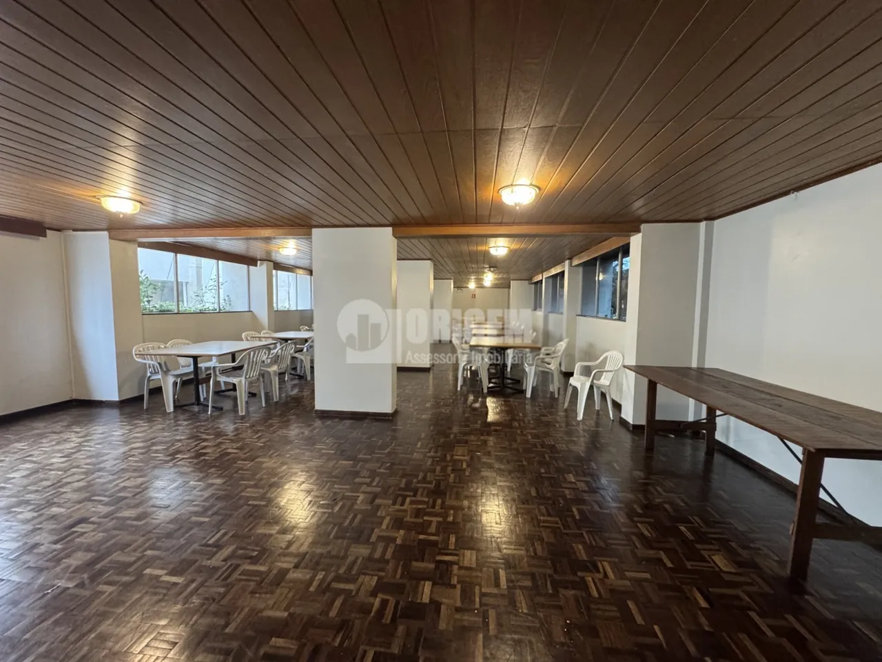 Apartamento de 2 habitaciones con balcón acristalado — photo 19