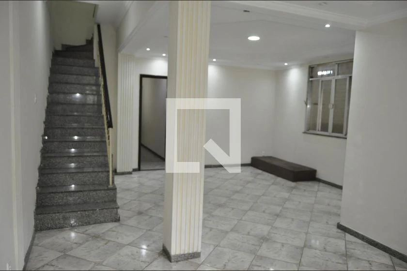 5-bedroom house with 450 m² and a private-use pool — photo 17