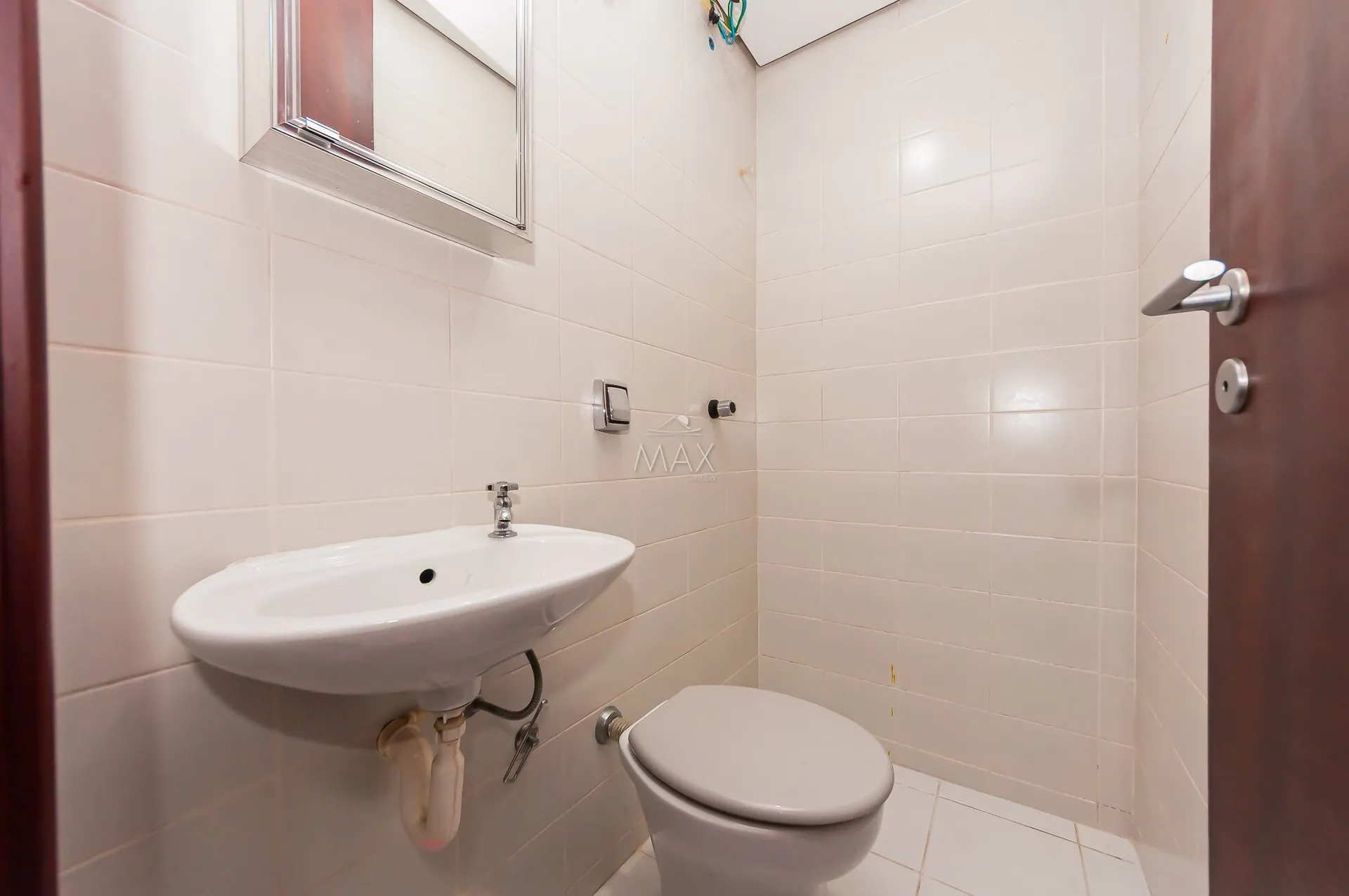 Furnished apartment, 89 m², with a glass-enclosed balcony — photo 13