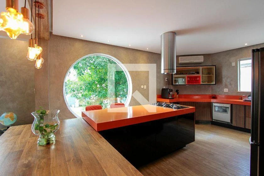 Furnished house with 4 bedrooms and an open-plan kitchen — photo 21