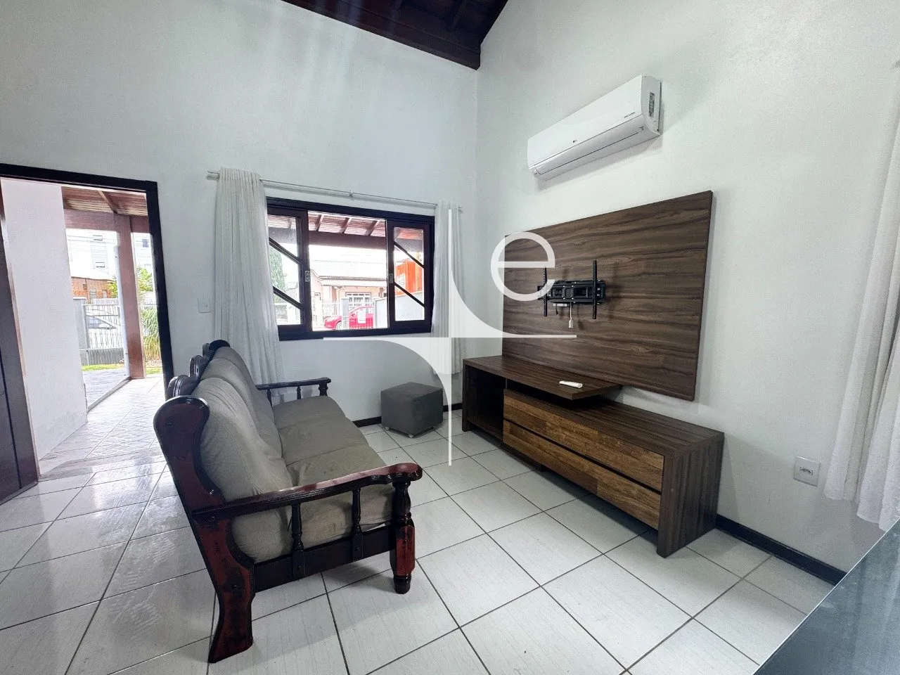 3-bedroom house with a grill on the balcony — photo 11