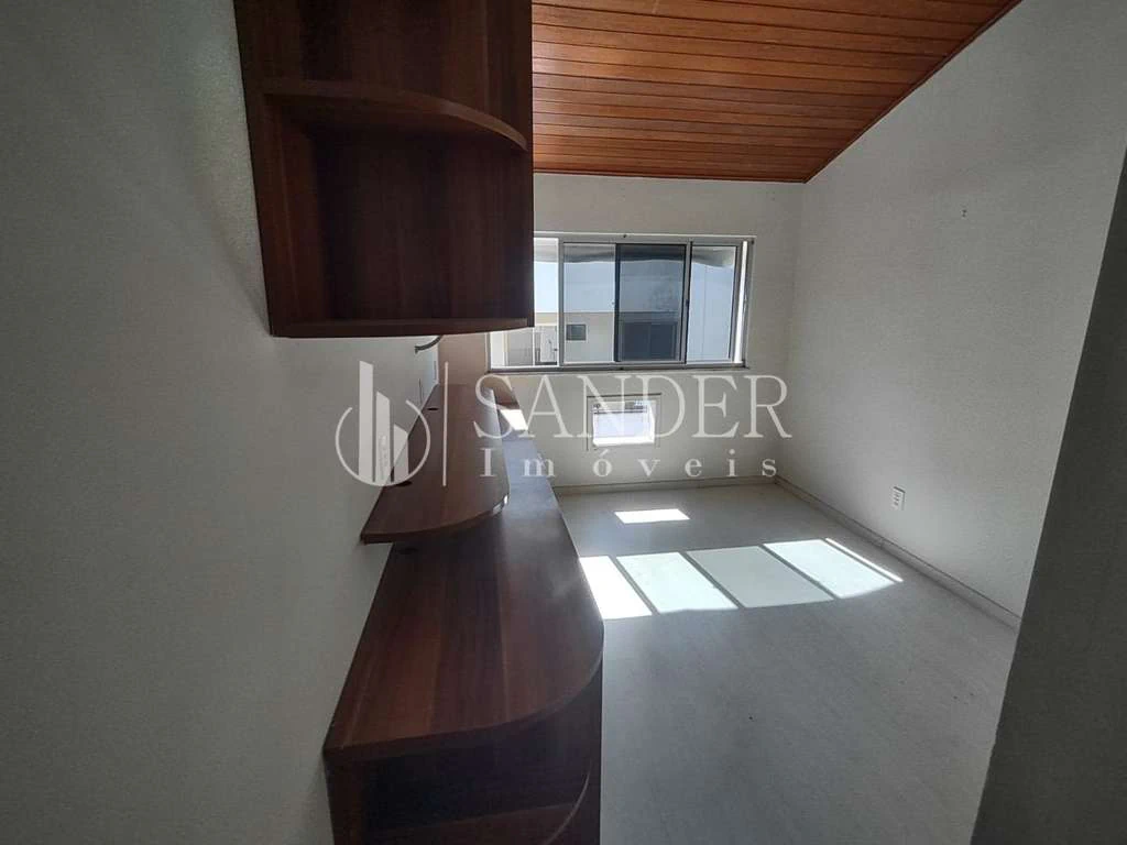 Penthouse with 4 bedrooms and 180 m² with terrace — photo 22
