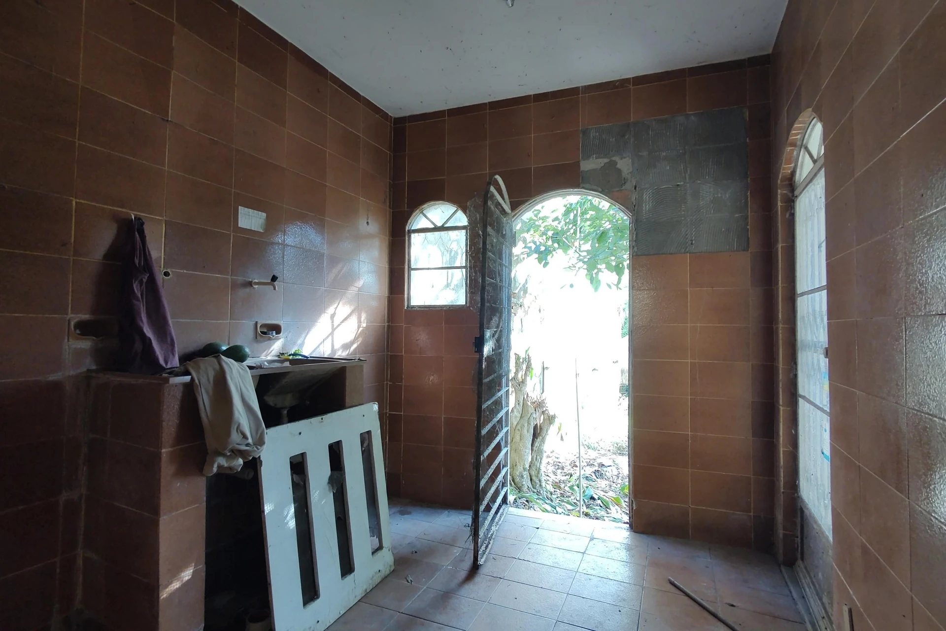 Unfurnished house with 4 bedrooms and private garden — photo 6