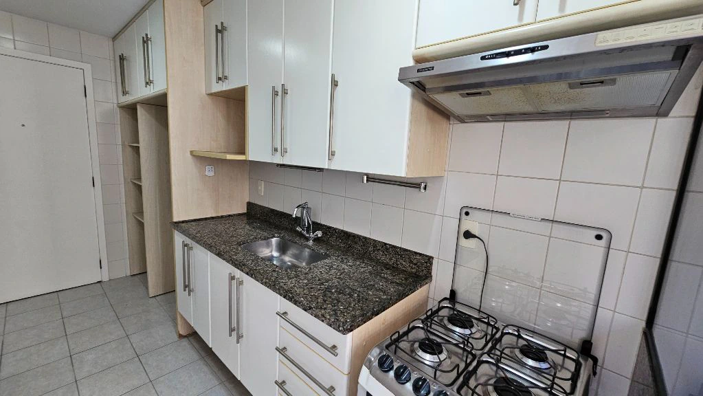 Apartamento de 88 m² com varanda, 2 quartos e 3 banheiros — photo 2