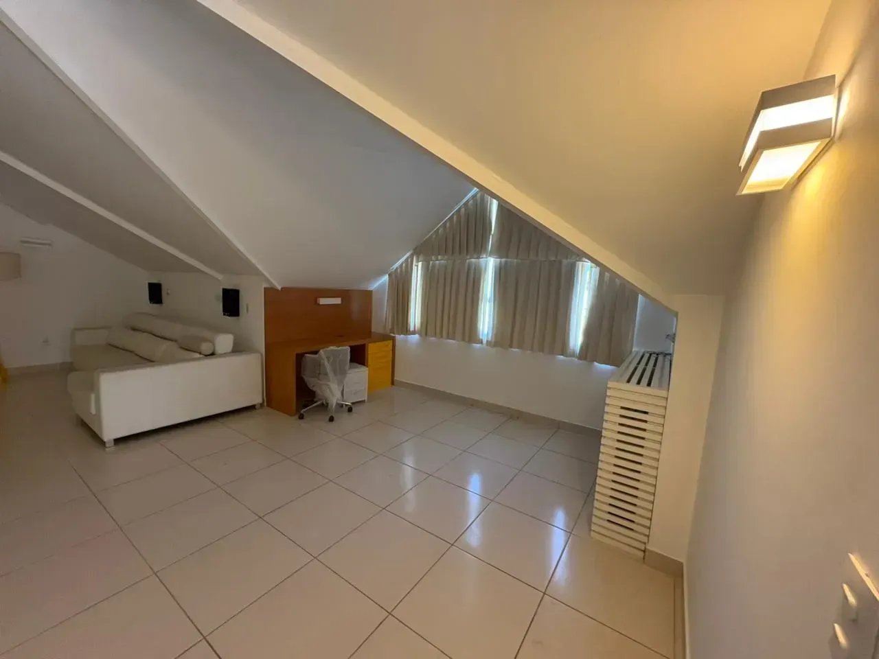 Unfurnished house with 5 bedrooms and open-plan kitchen — photo 17