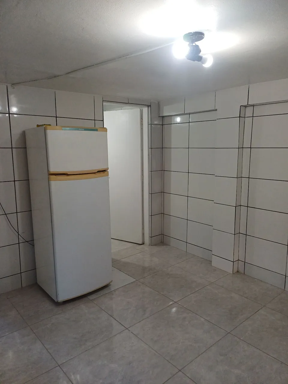 Unfurnished studio with 1 bedroom and 1 bathroom — photo 9