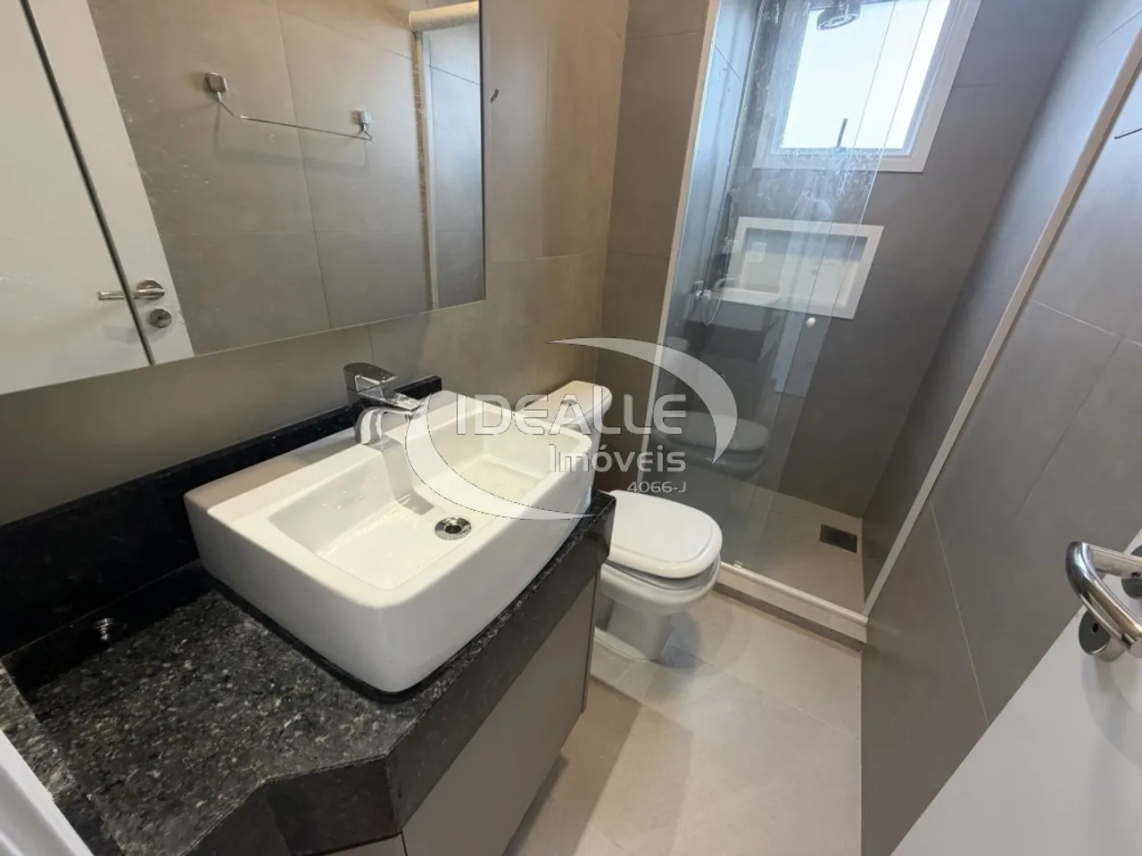 3-bedroom apartment with balcony and 142 m², 2 parking — photo 11