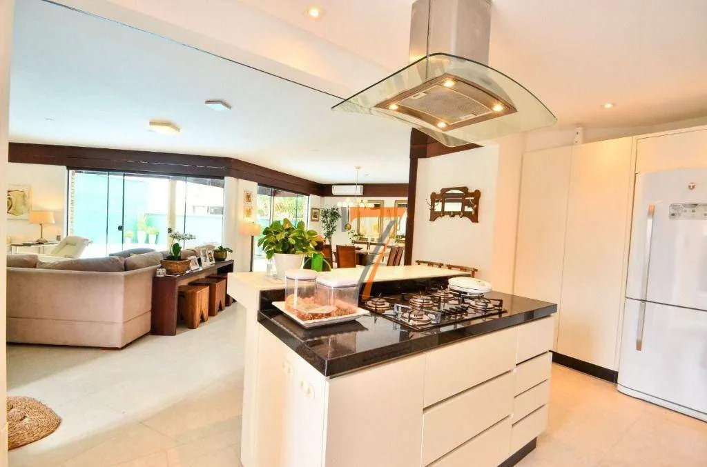 Меблированный дом с 7 спальнями и 450 м² — photo 21