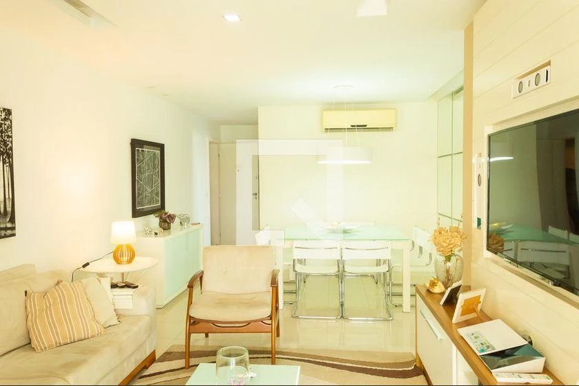3 en-suite bedroom rental with 127 m² and 2 parking spots