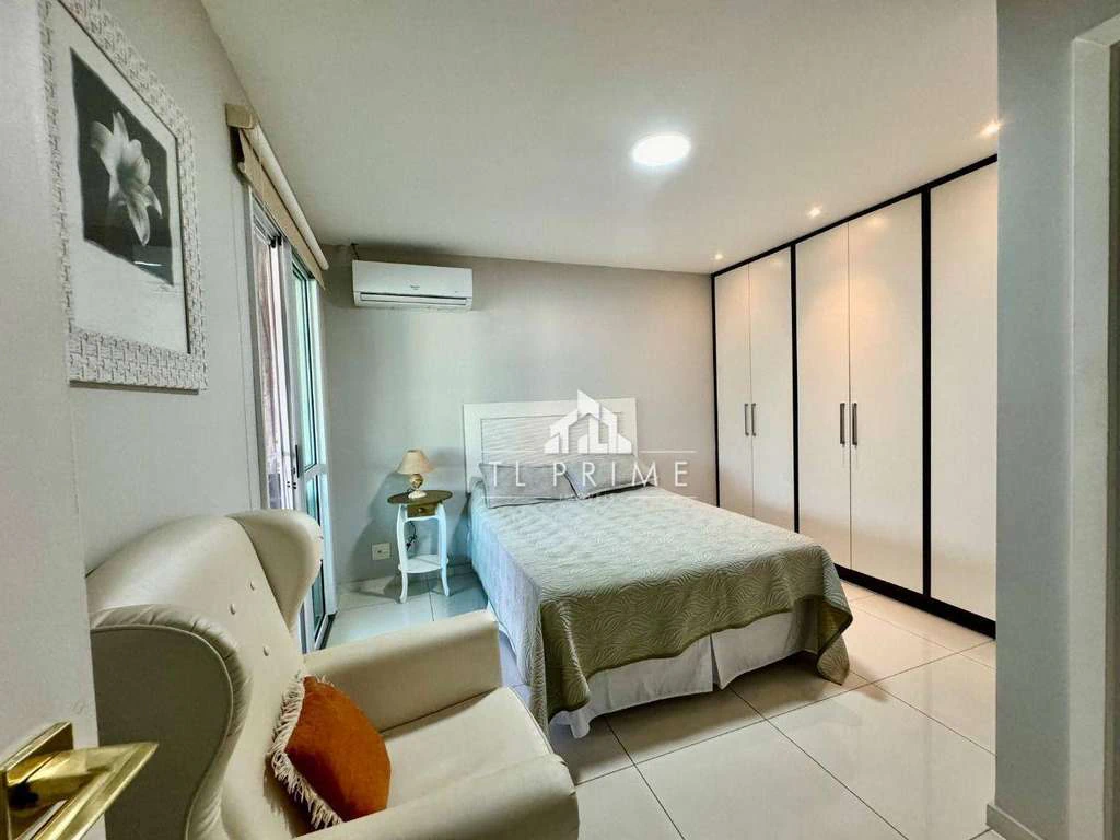 Furnished penthouse with 205 m², 3 bedrooms and 2 suites — photo 24