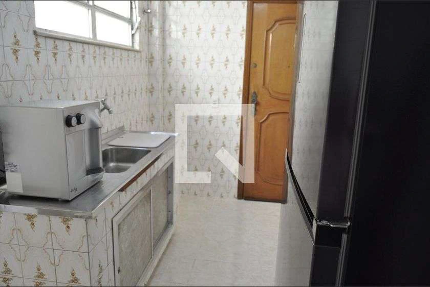 Apartamento de 65 m² com 2 quartos e 1 banheiro — photo 2