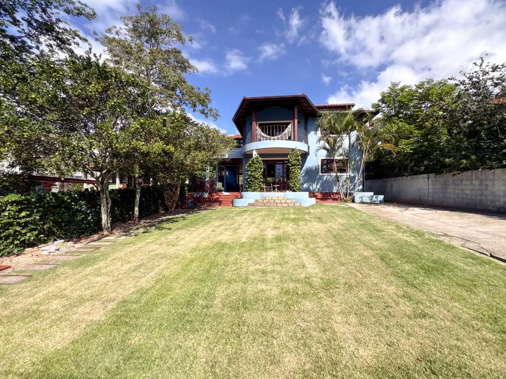 Casa em condomínio fechado com 4 quartos e 4 banheiros — photo 3